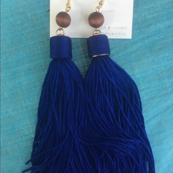 Viola Blue Coral Cream Set Of Tassel Earrings - Picture 2 of 5